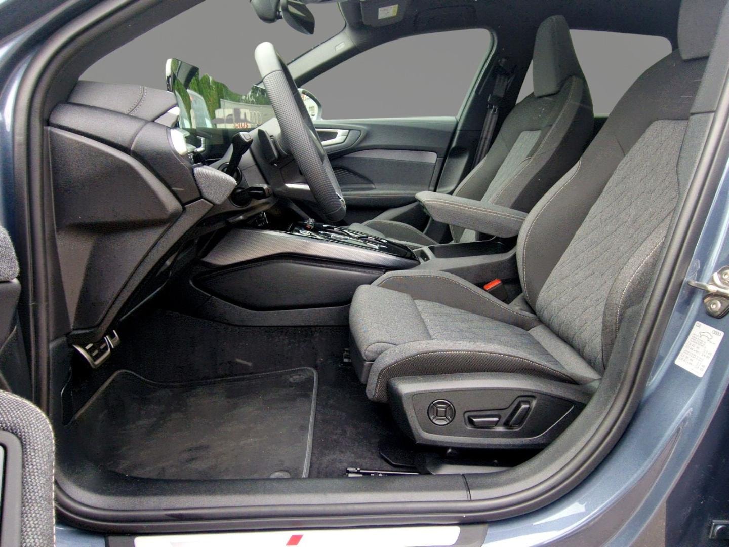 Bild über Audi A5 Avant e-hybrid e-hybrid quattro 220 kW S tronic - für weitere Informationen kontaktieren Sie den Audi Partner