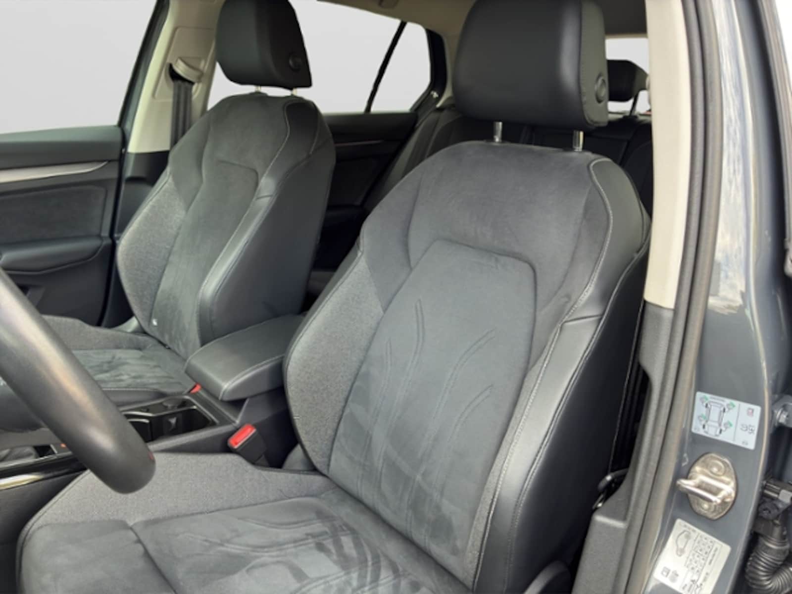 Volkswagen Golf – Bild 8