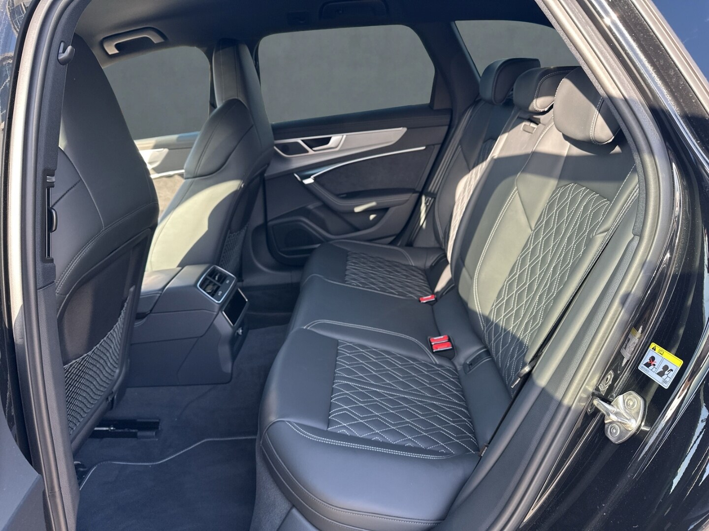 Bild über Audi A6 Avant S line 50 TDI quattro tiptronic - für weitere Informationen kontaktieren Sie den Audi Partner