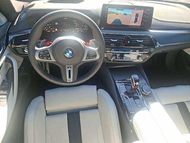 2023 BMW M5