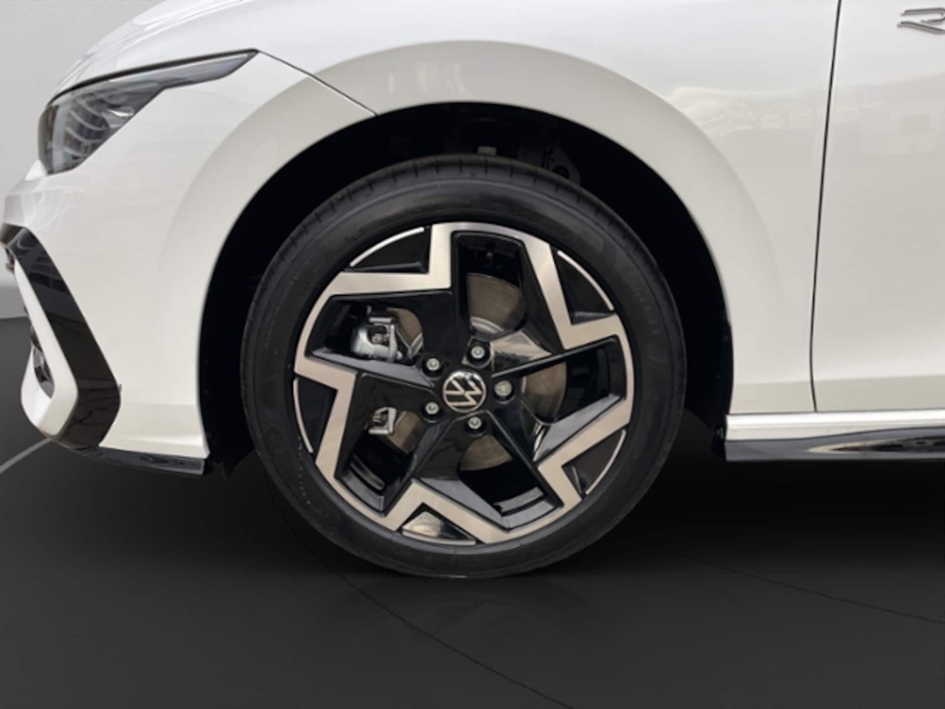 Volkswagen Golf Variant R-Line
