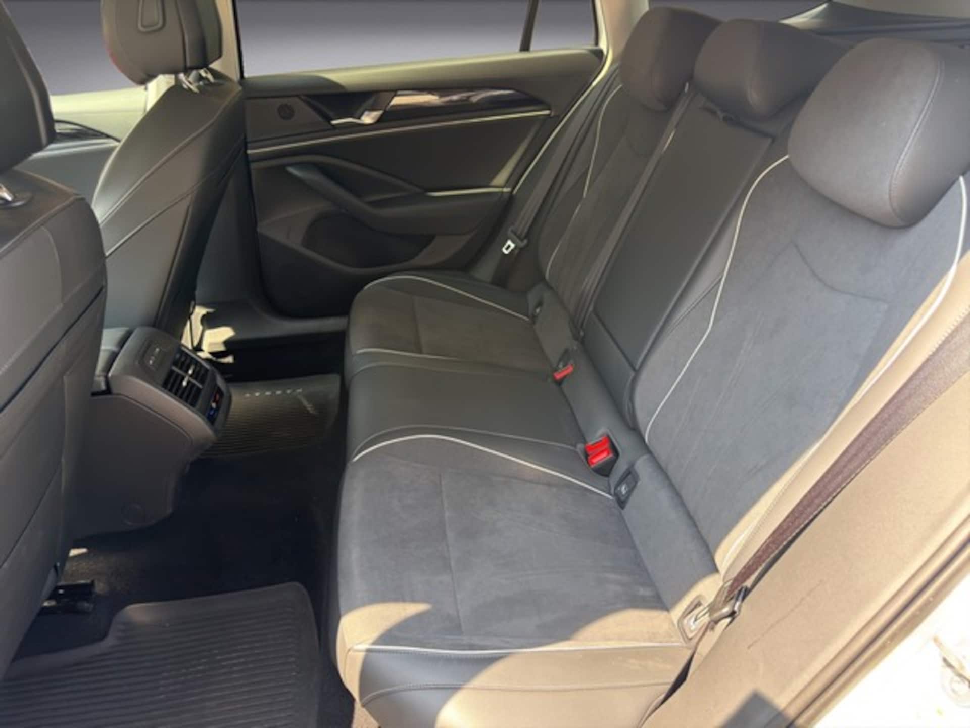 Volkswagen Passat Business