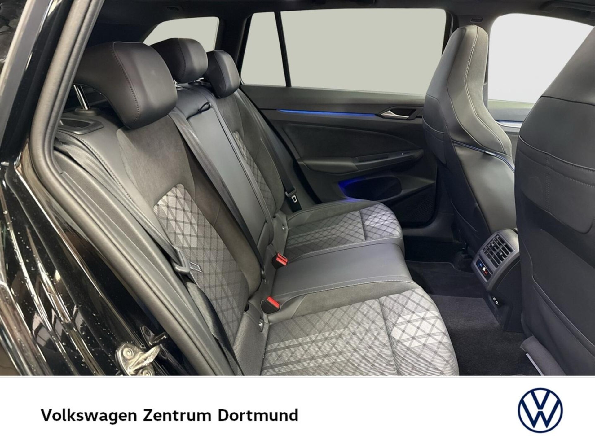 Volkswagen Golf Variant R-Line