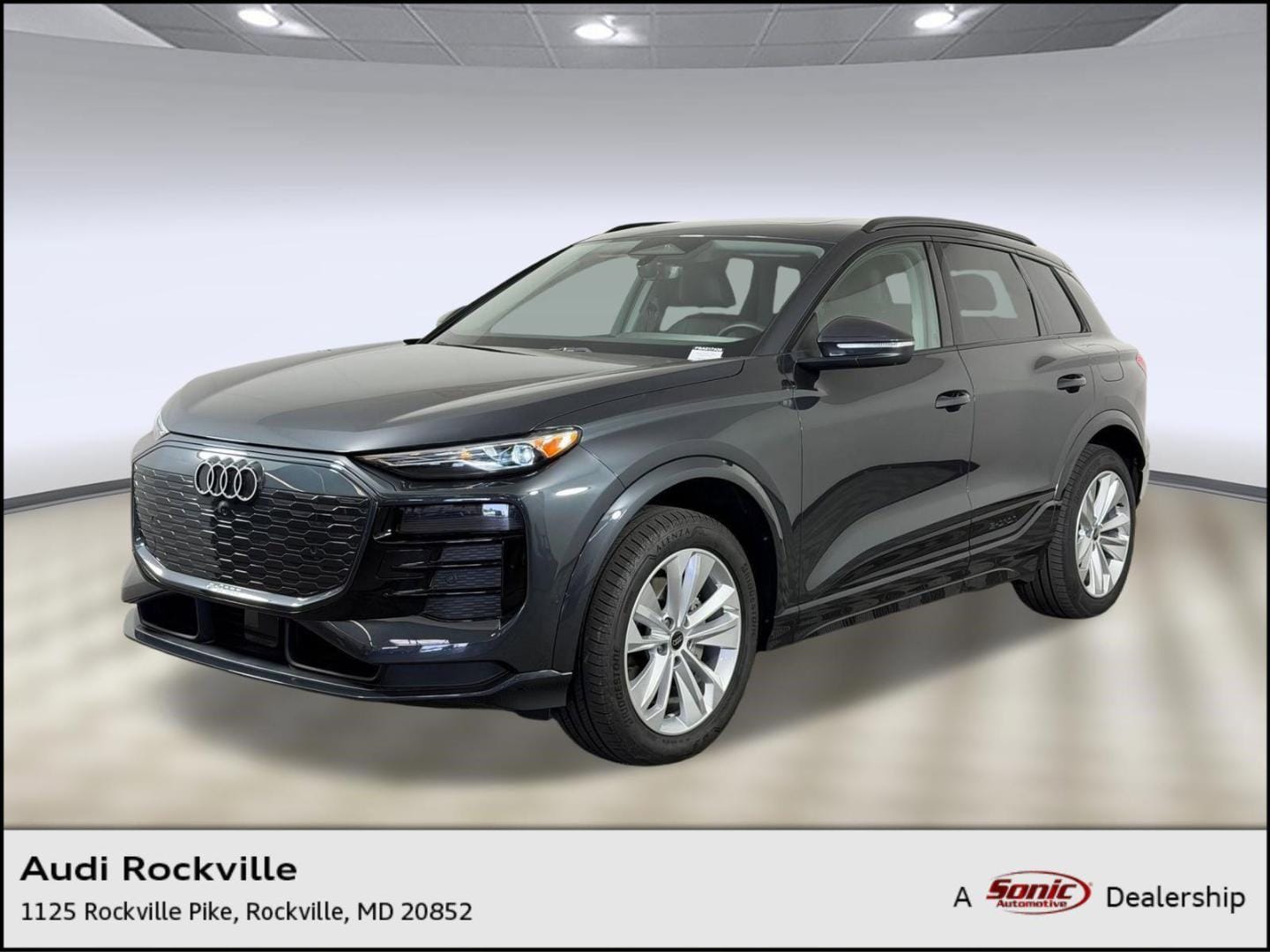 2025 Audi Q6 e-tron Premium's photo