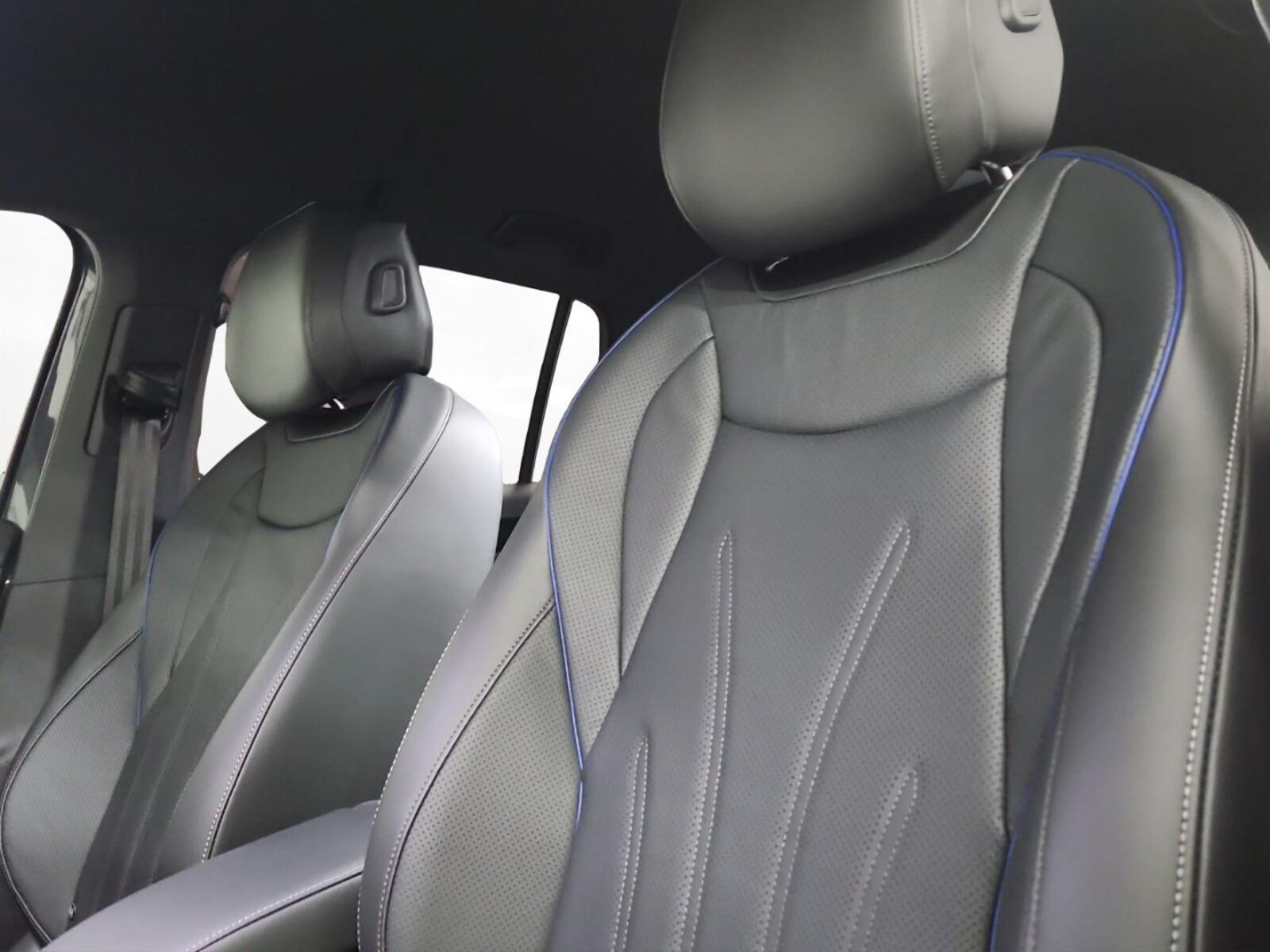 Volkswagen Tiguan – Bild 15