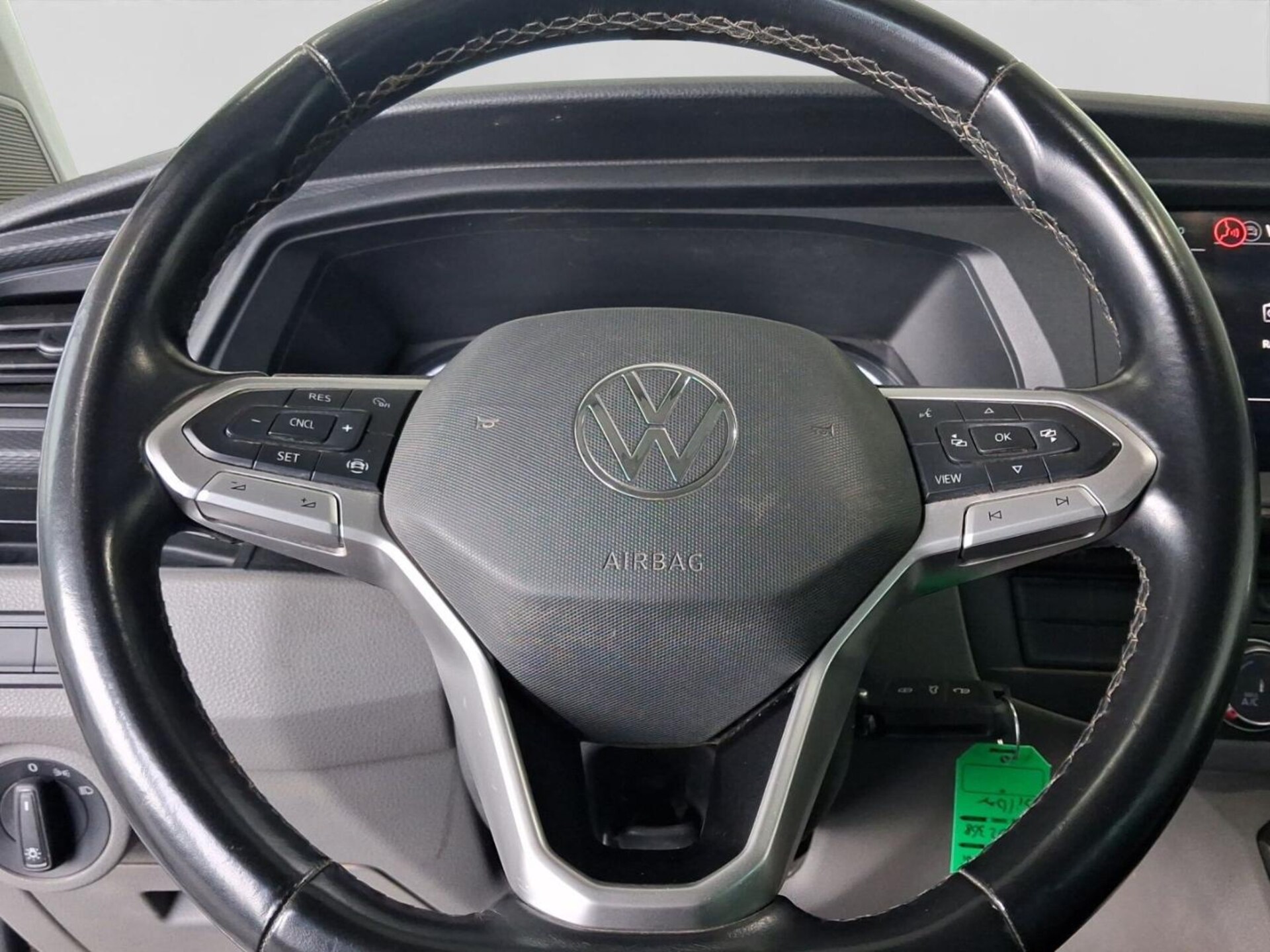 Volkswagen T6.1 Transporter Kombi langer Radstand