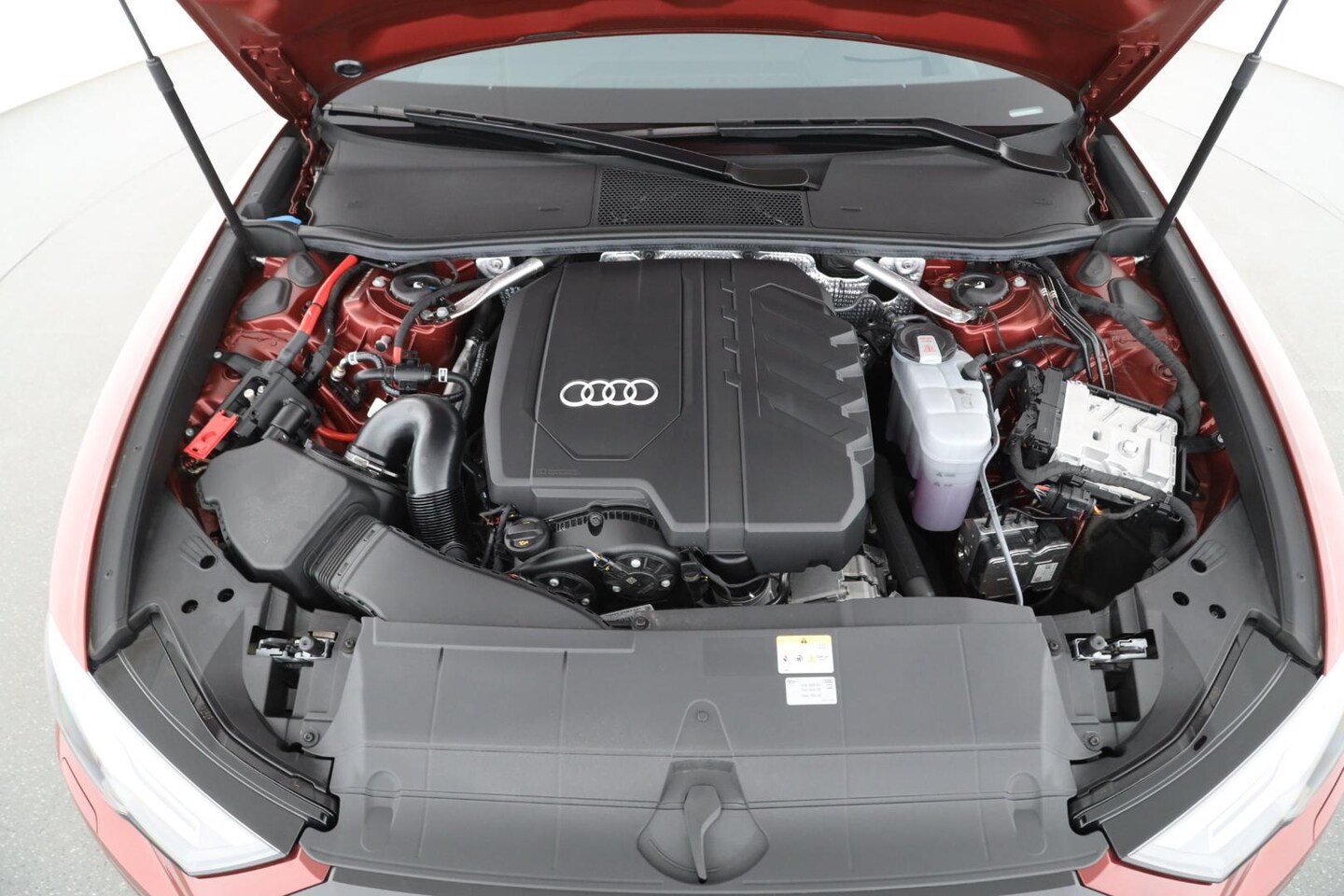 Bild über Audi A6 Avant S line 45 TFSI S tronic - für weitere Informationen kontaktieren Sie den Audi Partner