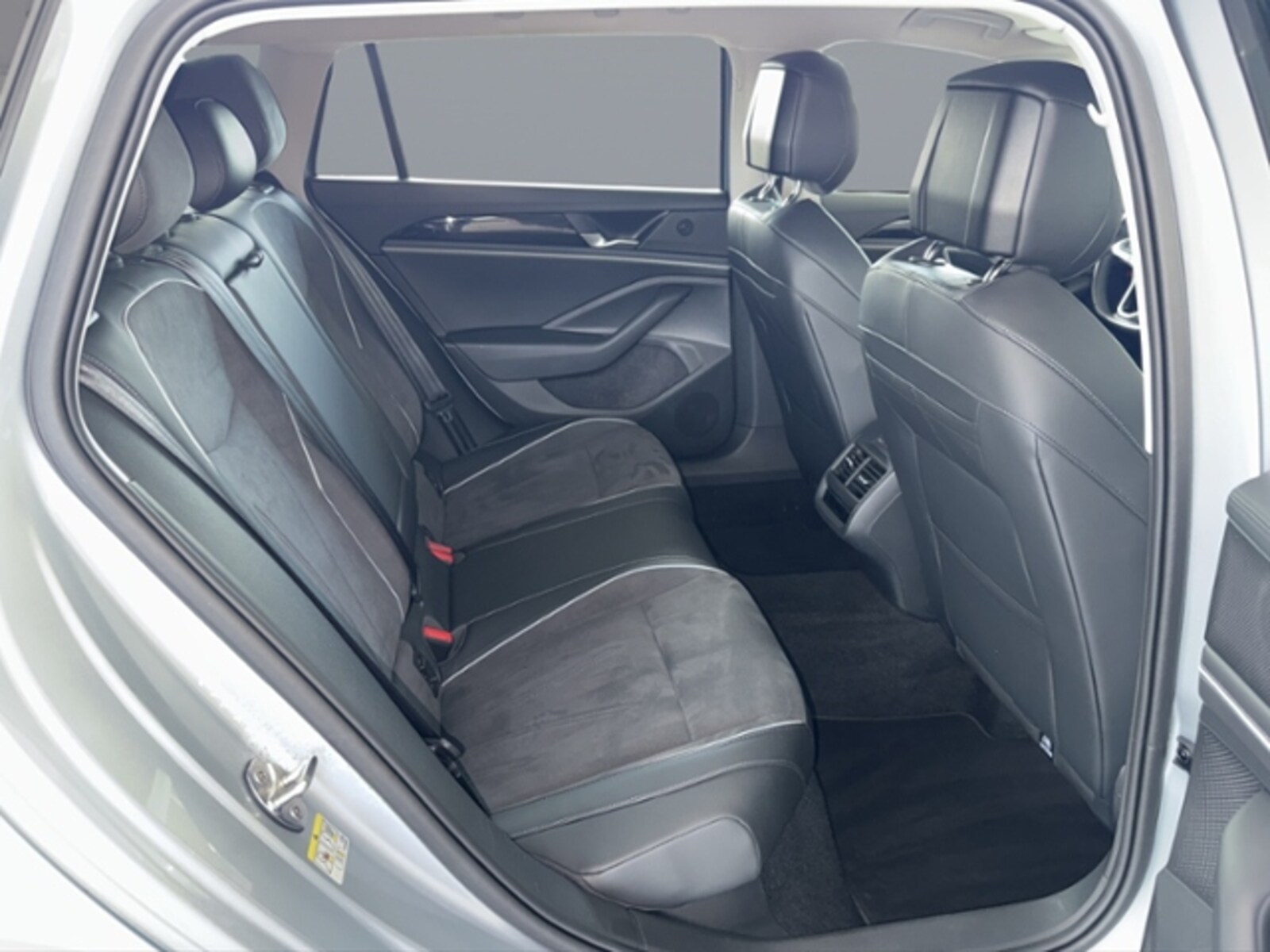 Volkswagen Passat – Bild 16