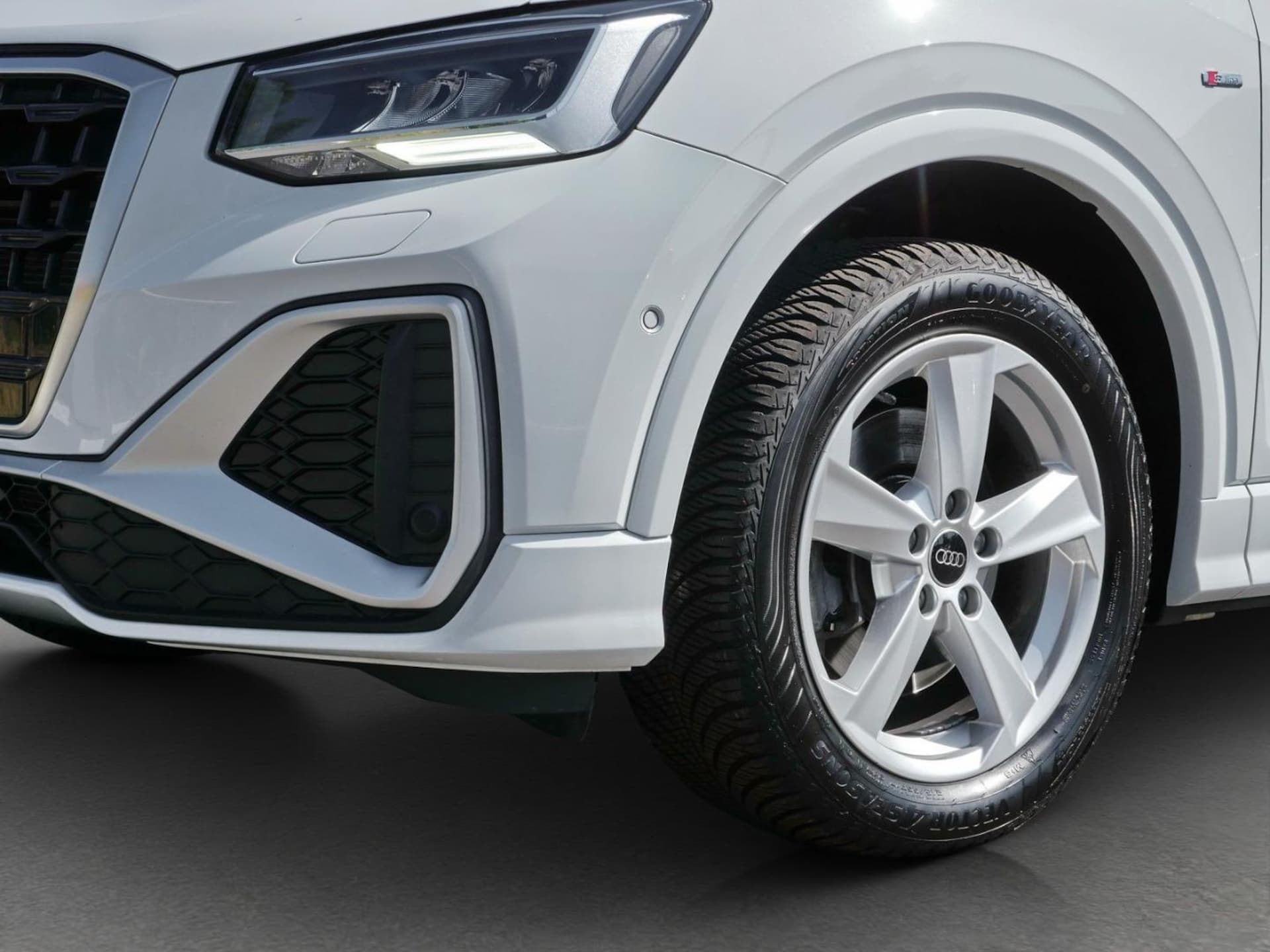 Audi Q2 S line