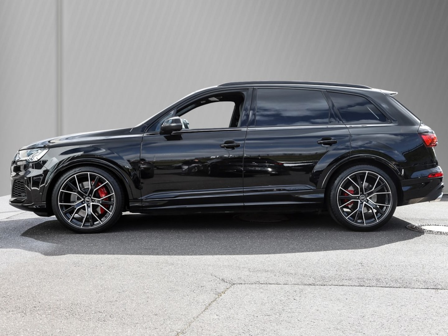 Bild über Audi SQ7 competition plus TFSI quattro tiptronic - für weitere Informationen kontaktieren Sie den Audi Partner