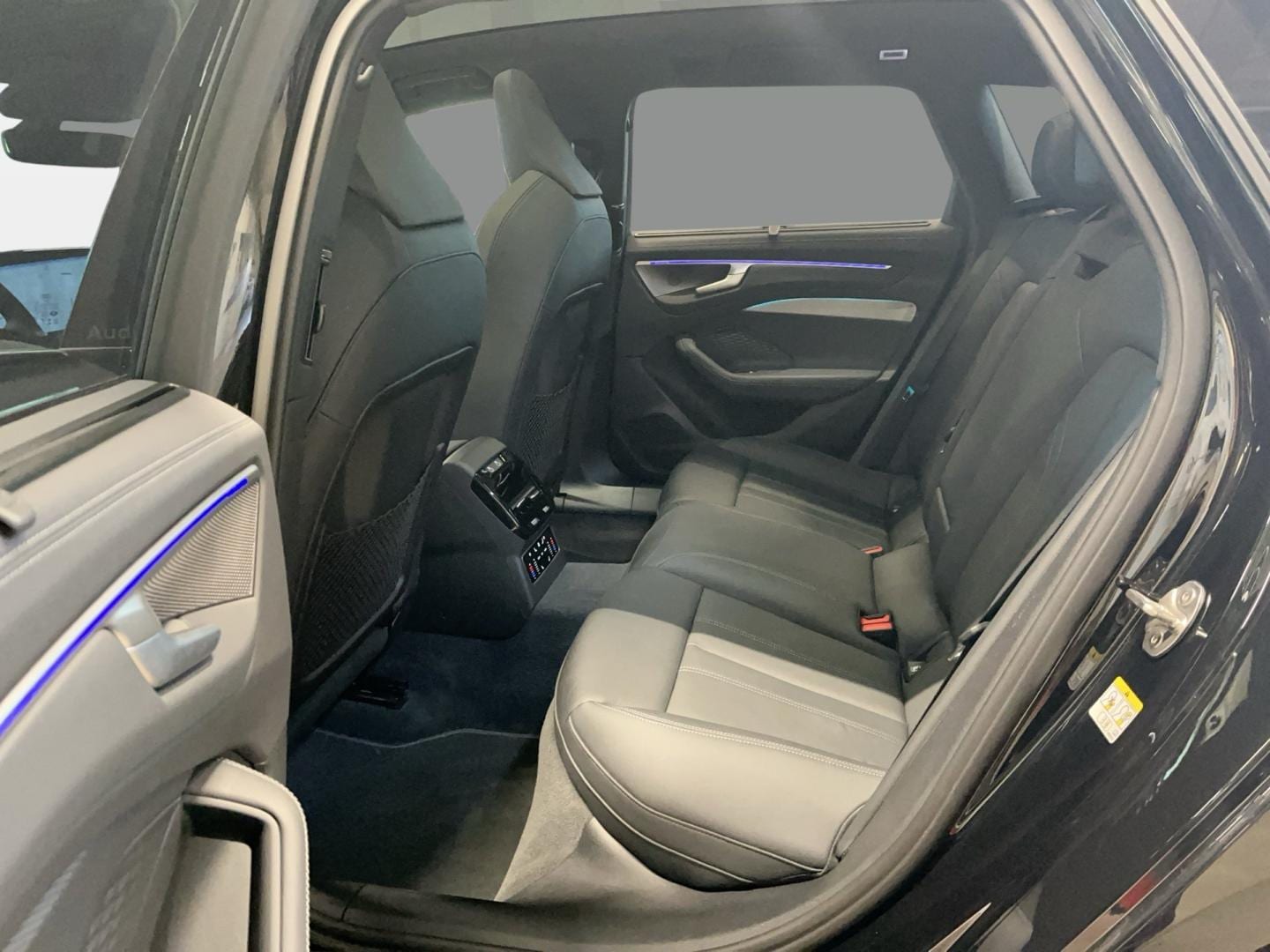 Bild über Audi A6 Avant TFSI 150 kW S tronic - für weitere Informationen kontaktieren Sie den Audi Partner