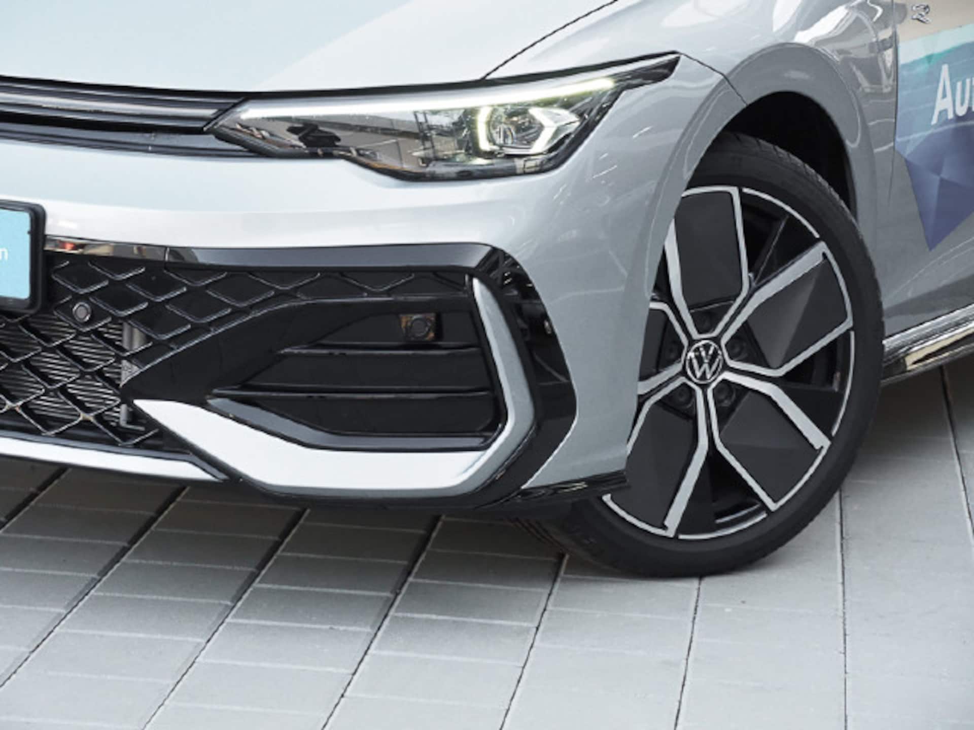 Volkswagen Golf R-Line