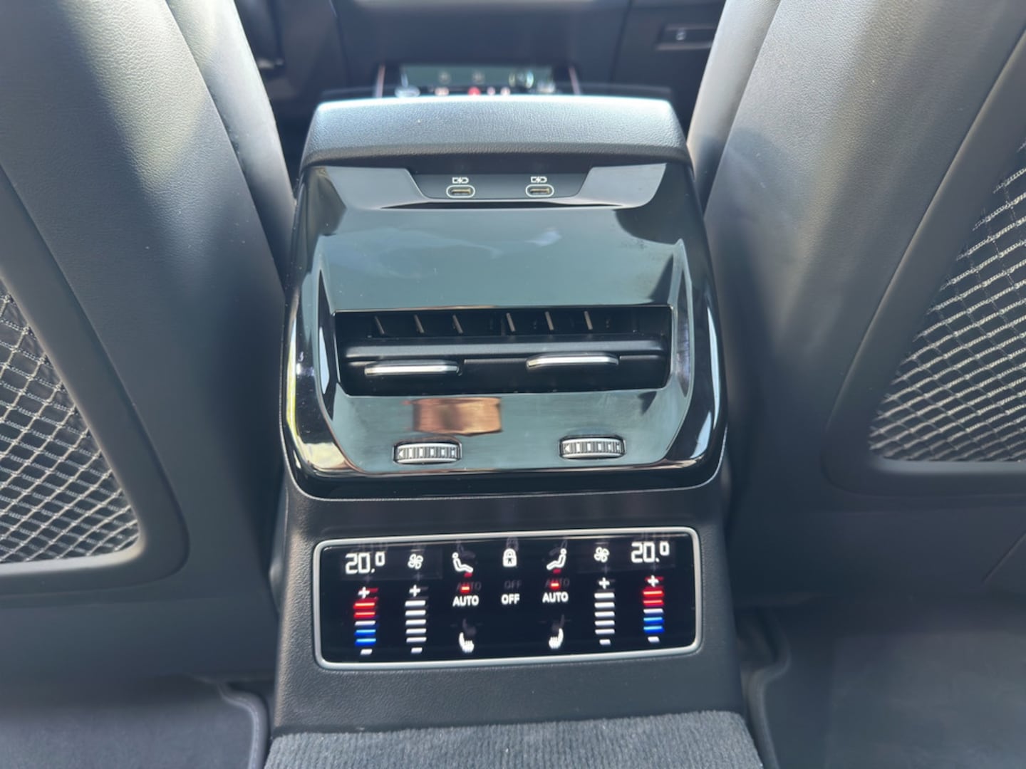 Bild über Audi A6 Avant TDI quattro 150 kW S tronic - für weitere Informationen kontaktieren Sie den Audi Partner