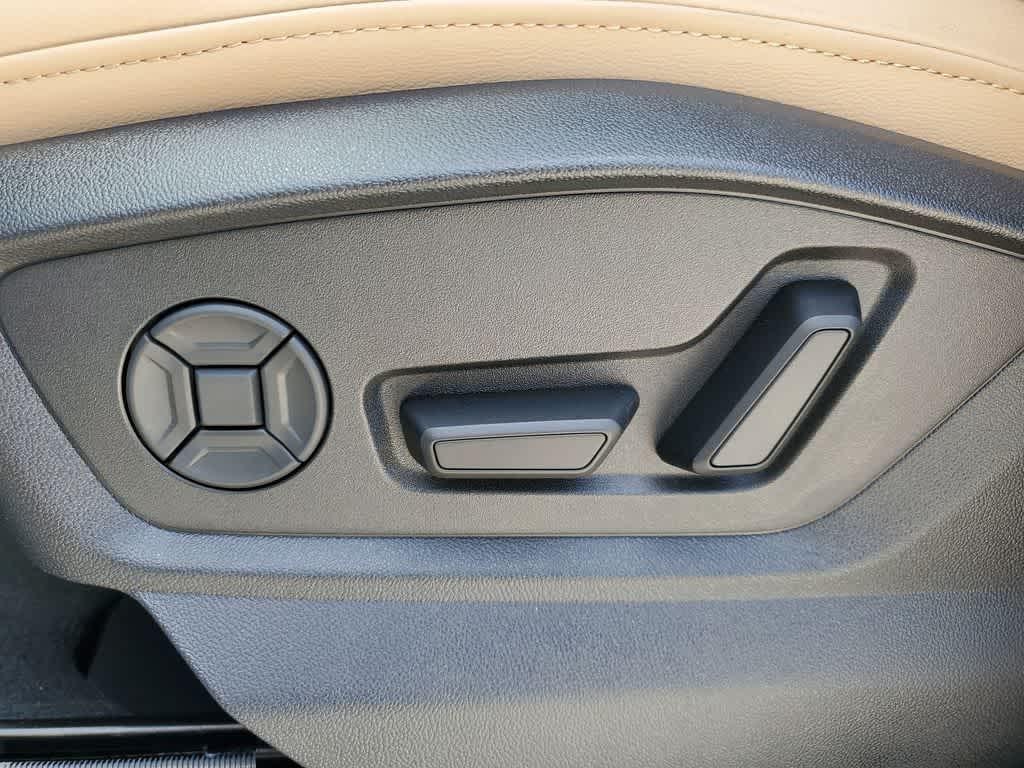 2025 Audi Q8 Premium Plus - Photo 13