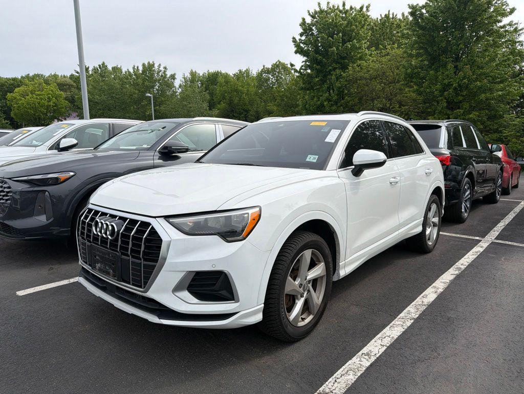 2020 Audi Q3 45 TFSI Premium quattro's photo