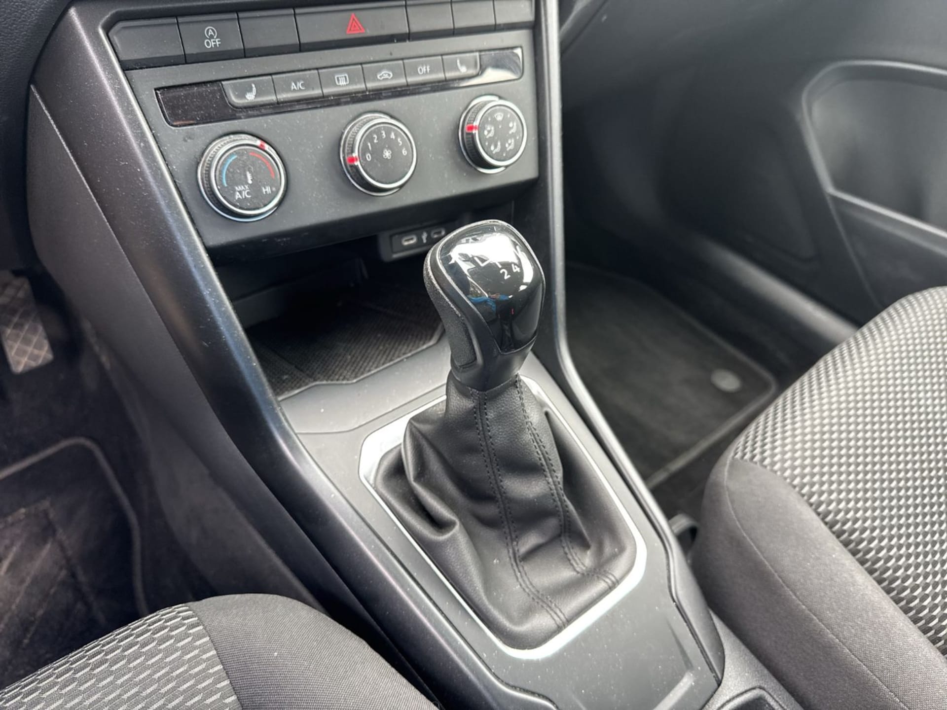 Volkswagen T-Roc Basis-Modell