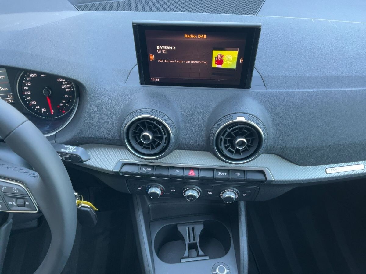 Image about Audi Q2 30 TFSI Schaltgetriebe