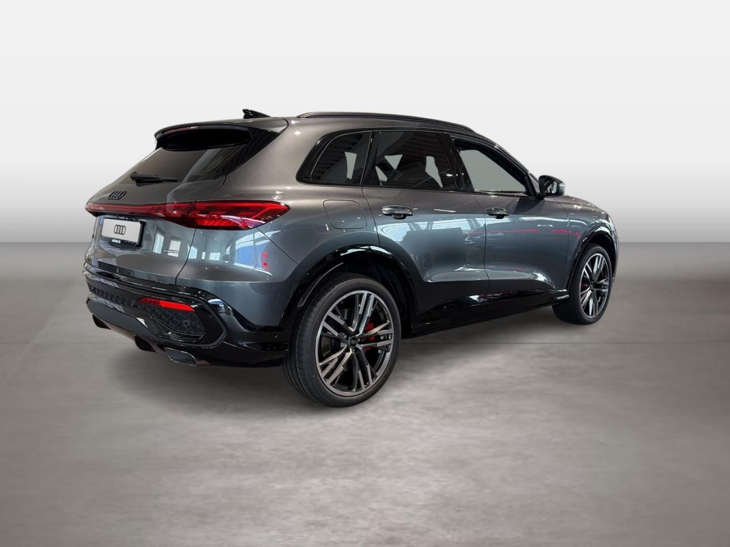 Bild über Audi Q5 SUV e-hybrid edition one mit Akzenten mythosschwarz e-hybrid quattro 270 kW S tronic - für weitere Informationen kontaktieren Sie den Audi Partner