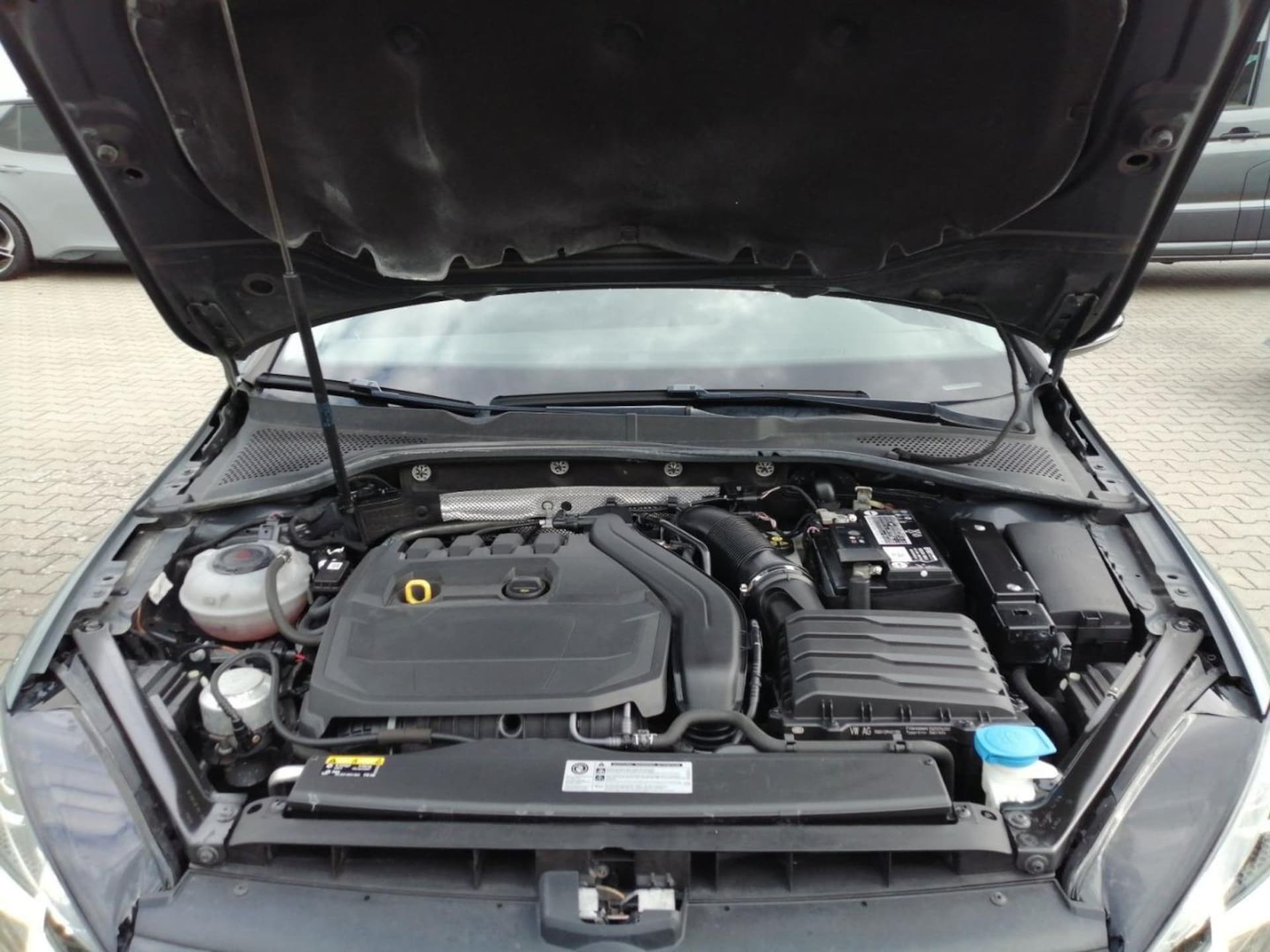 Volkswagen Golf IQ.DRIVE