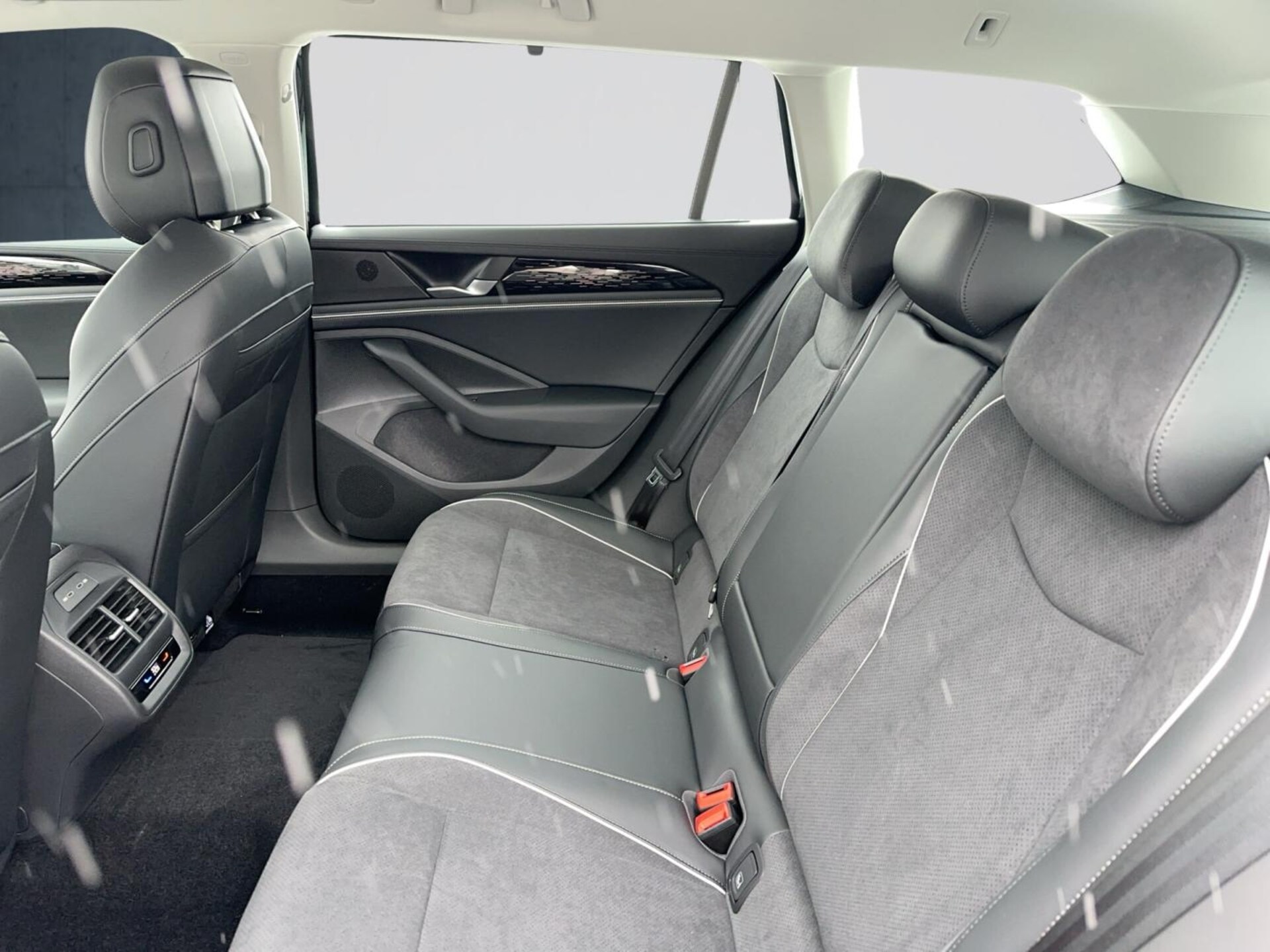 Volkswagen Passat Elegance
