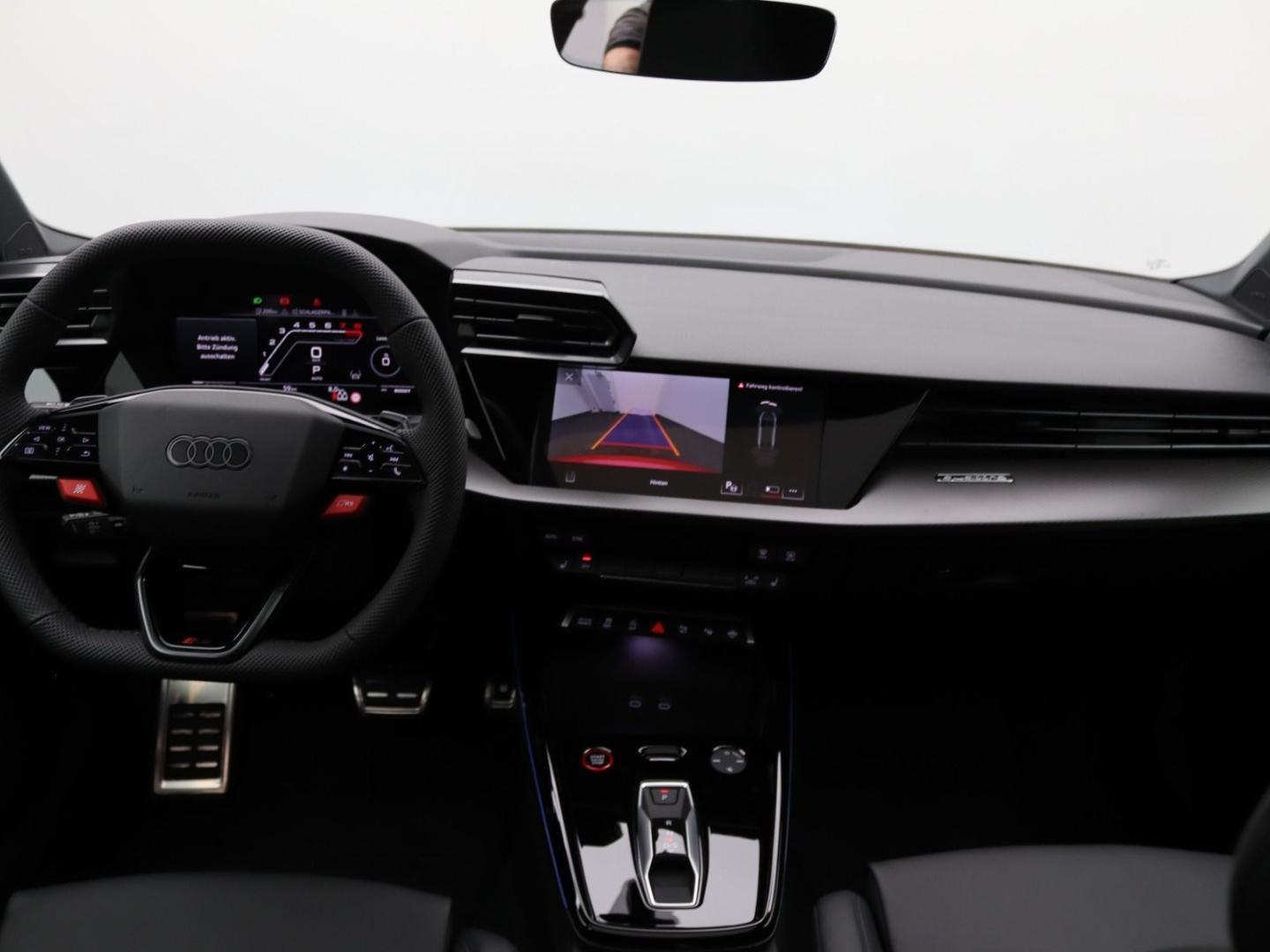 Image about Audi RS 3 Limousine TFSI quattro S tronic