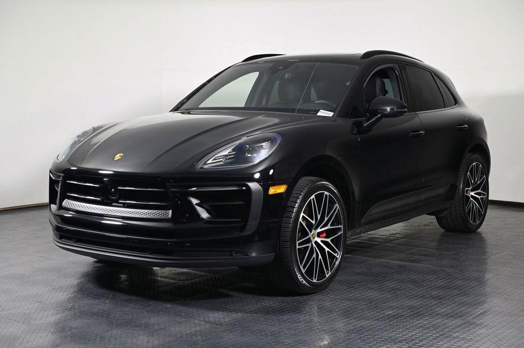 2023 Porsche Macan S's photo