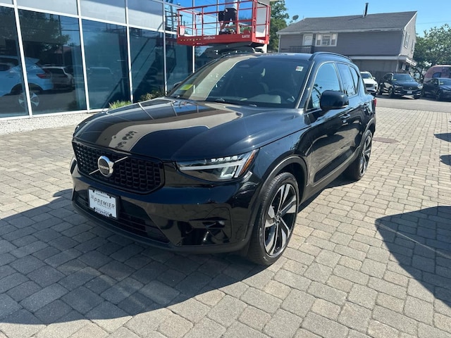 2023 Volvo XC40