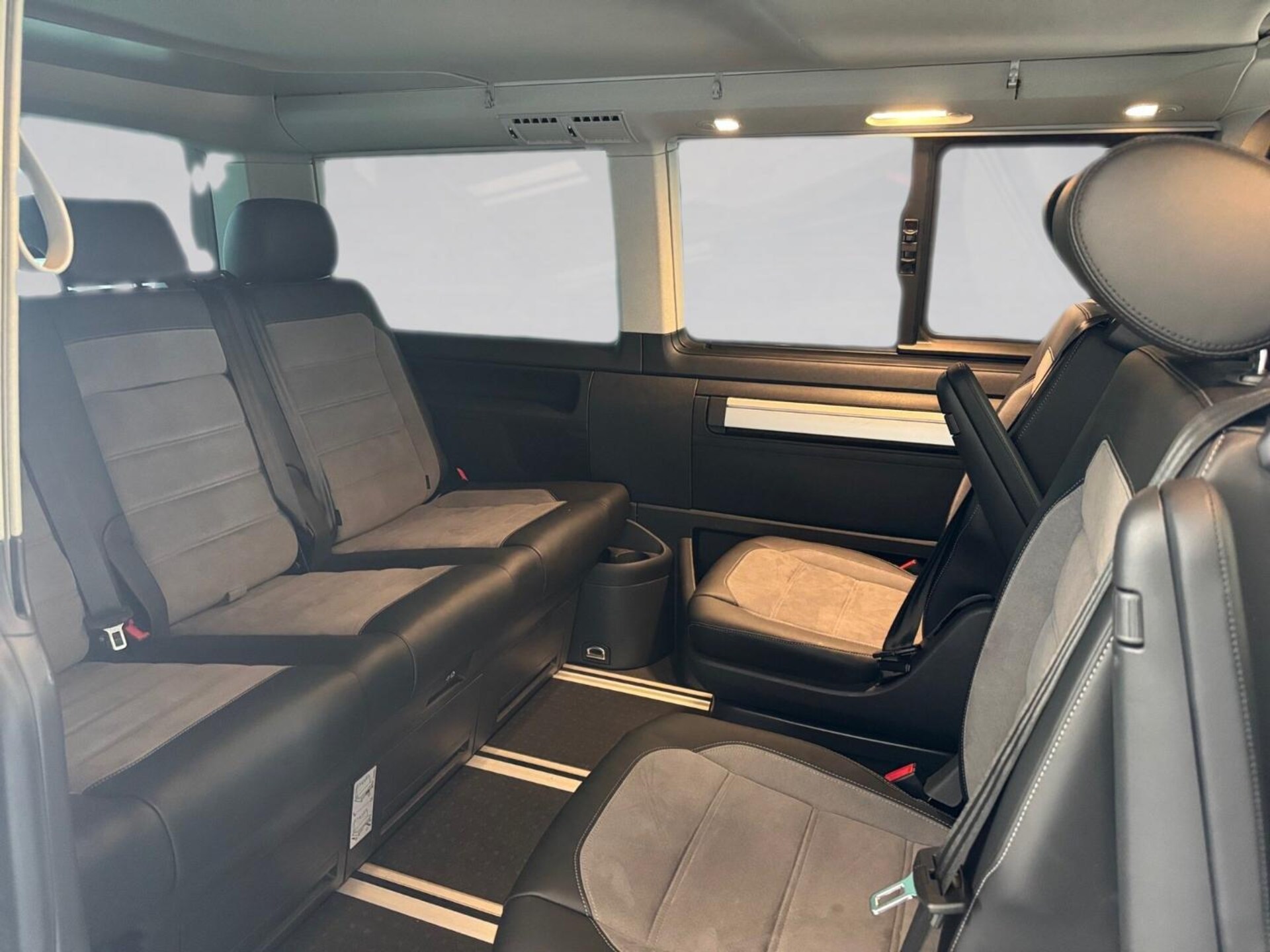 Volkswagen T6.1 California Beach