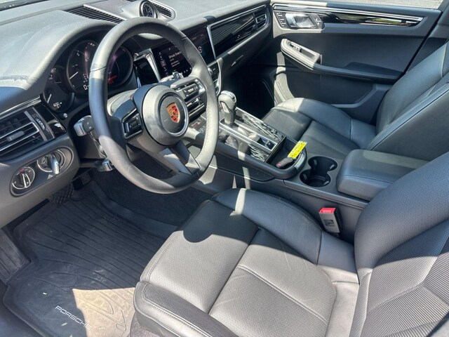 2025 Porsche Macan
