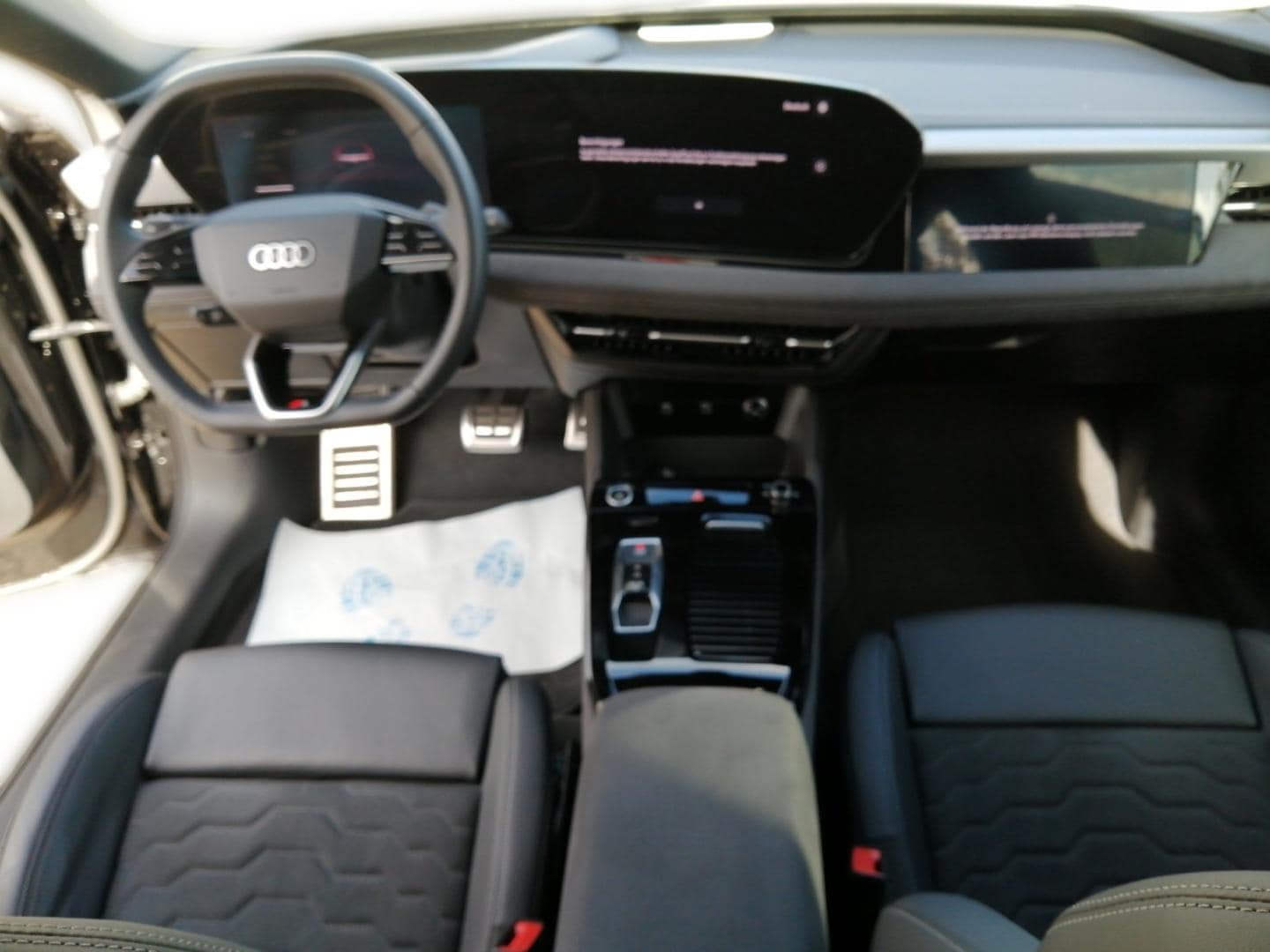 Bild über Audi A6 Avant e-tron e-tron performance - für weitere Informationen kontaktieren Sie den Audi Partner