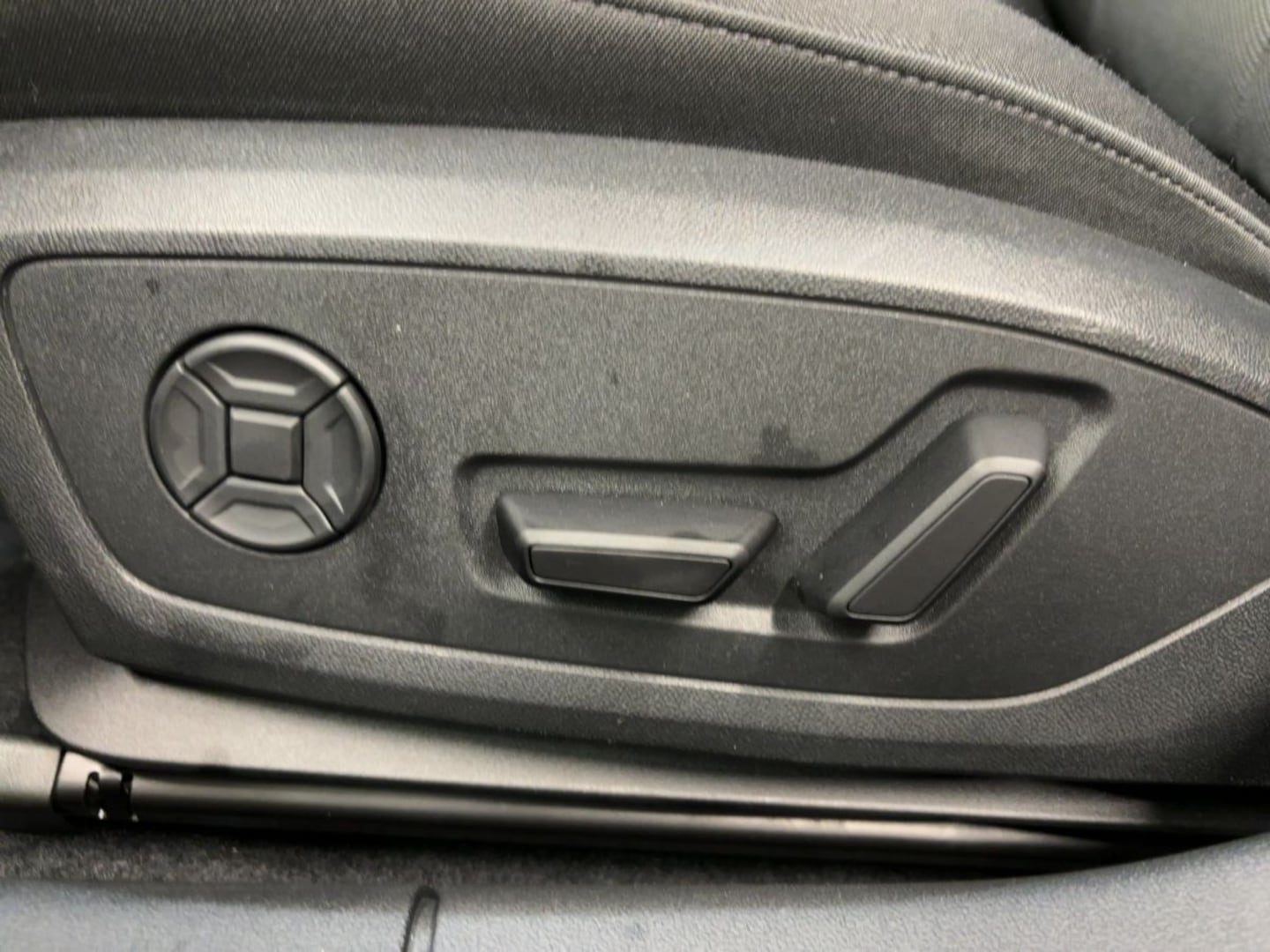 Bild über Audi A3 allstreet TFSI e TFSI e 150 kW S tronic - für weitere Informationen kontaktieren Sie den Audi Partner