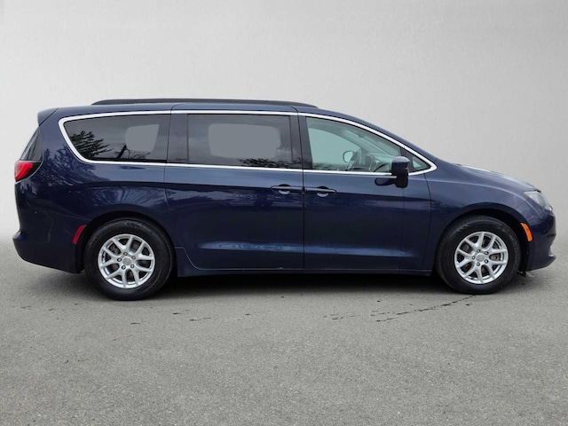 2020 Chrysler Voyager
