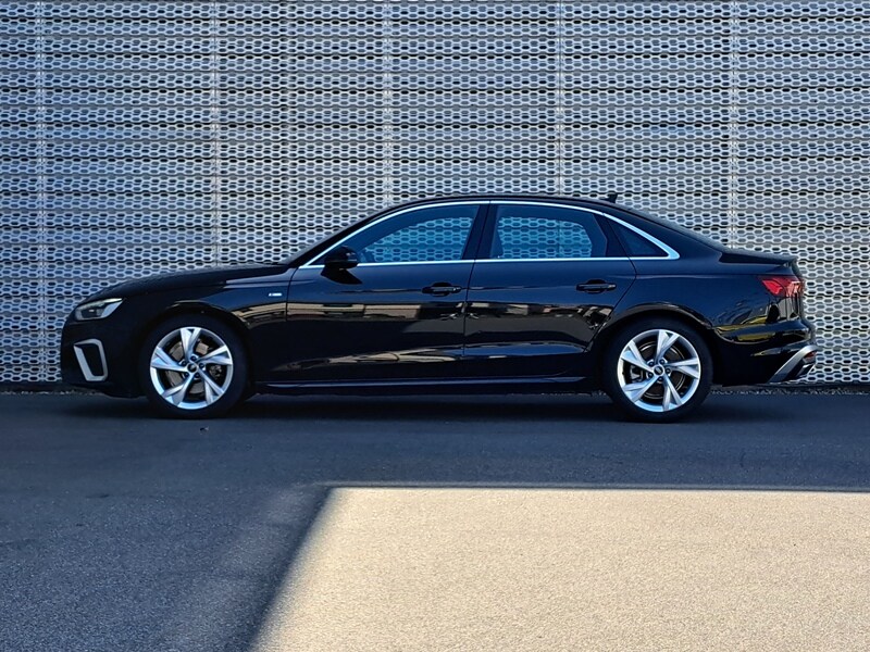 Audi A4 Sedan