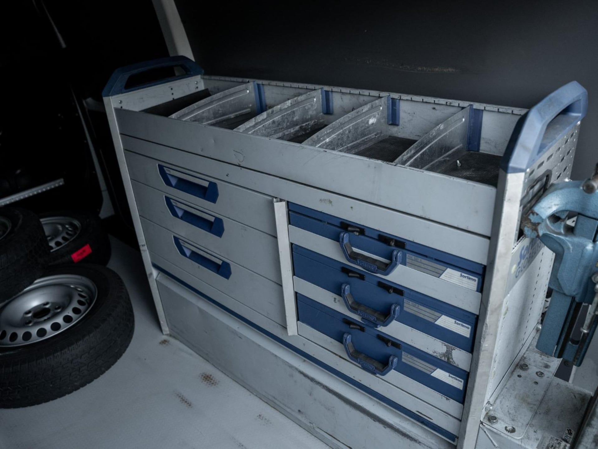Volkswagen T6.1 Transporter Kasten langer Radstand