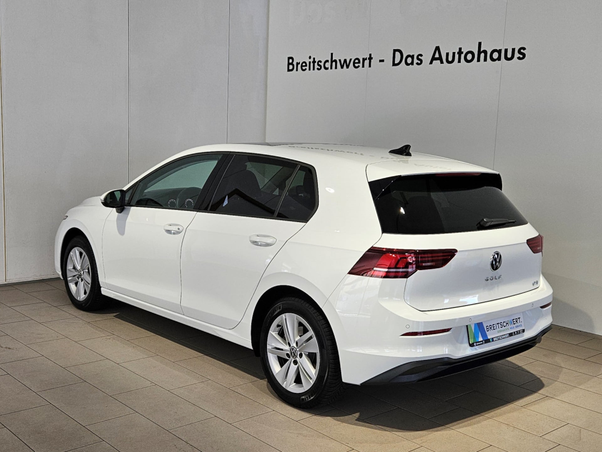 Volkswagen Golf Life