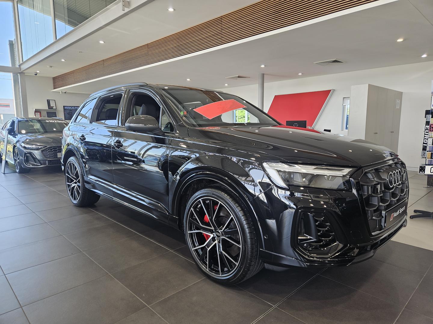 Image about Audi SQ7 SUV TFSI quattro tiptronic
