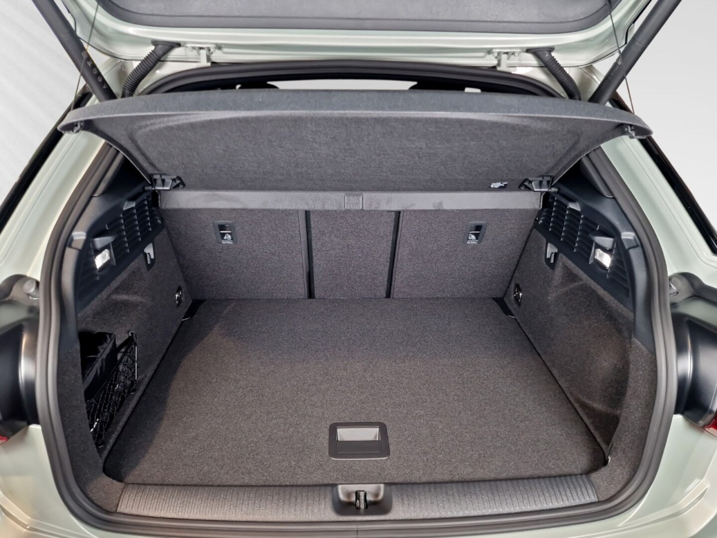 Bild über Audi Q2 S line 35 TFSI S tronic - für weitere Informationen kontaktieren Sie den Audi Partner