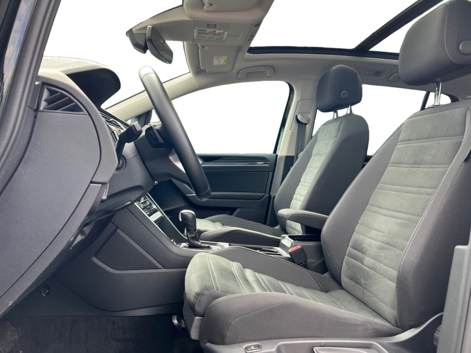 Volkswagen Touran – Bild 9