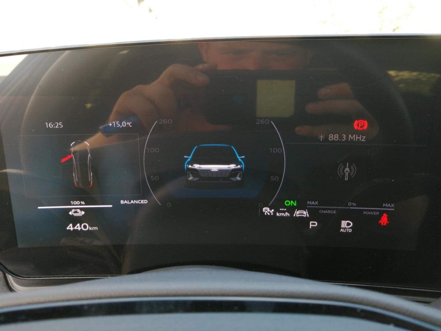 Bild über Audi A6 Avant e-tron e-tron performance - für weitere Informationen kontaktieren Sie den Audi Partner