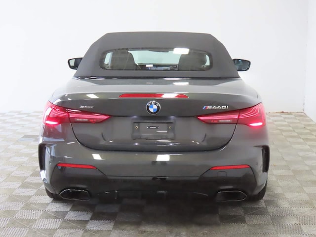 2025 BMW M440i