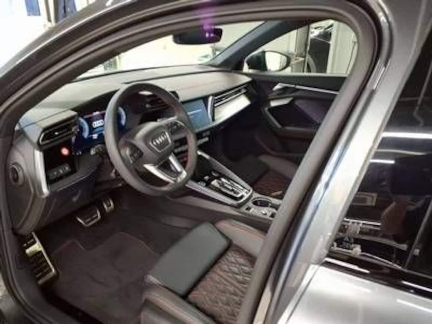 Bild über Audi A3 Limousine TDI S tronic - für weitere Informationen kontaktieren Sie den Audi Partner