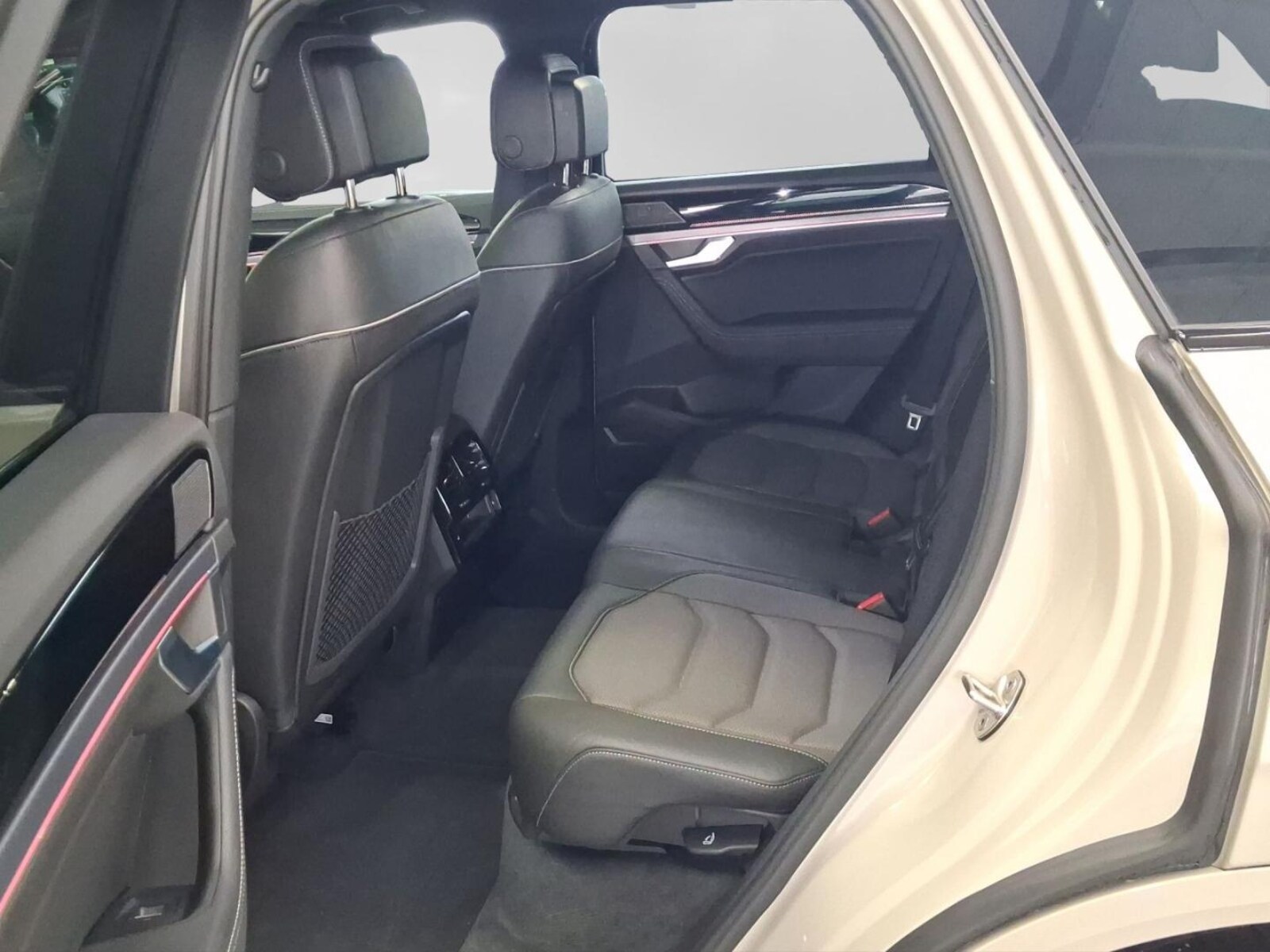 Volkswagen Touareg – Bild 17