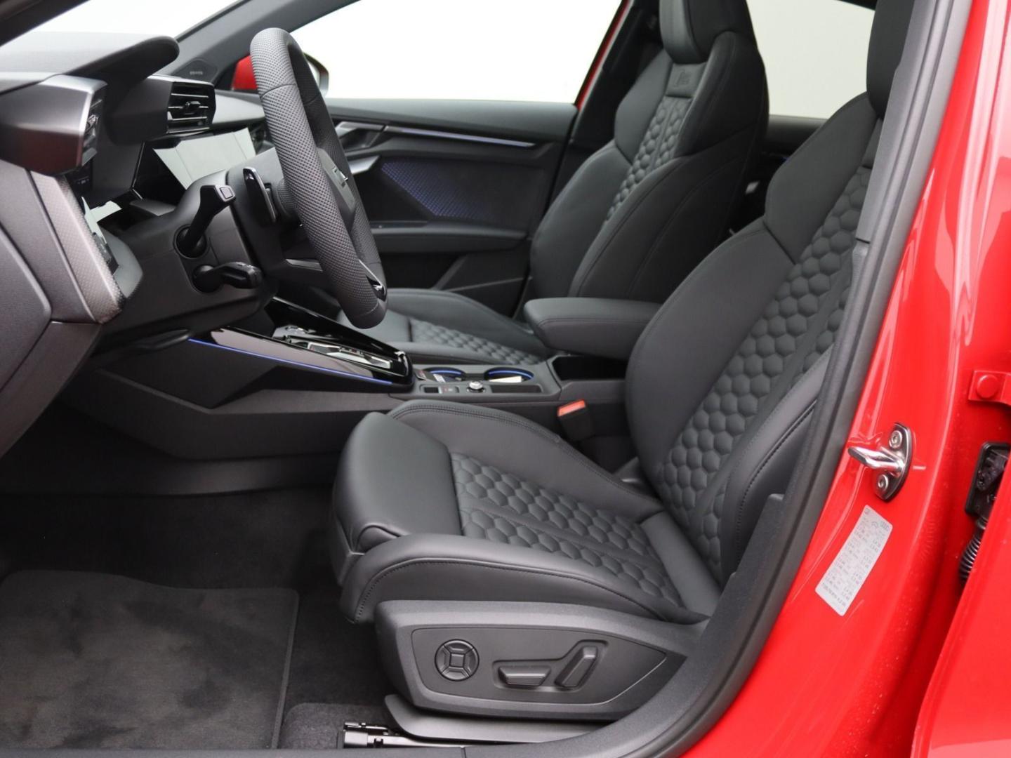 Image about Audi RS 3 Limousine TFSI quattro S tronic