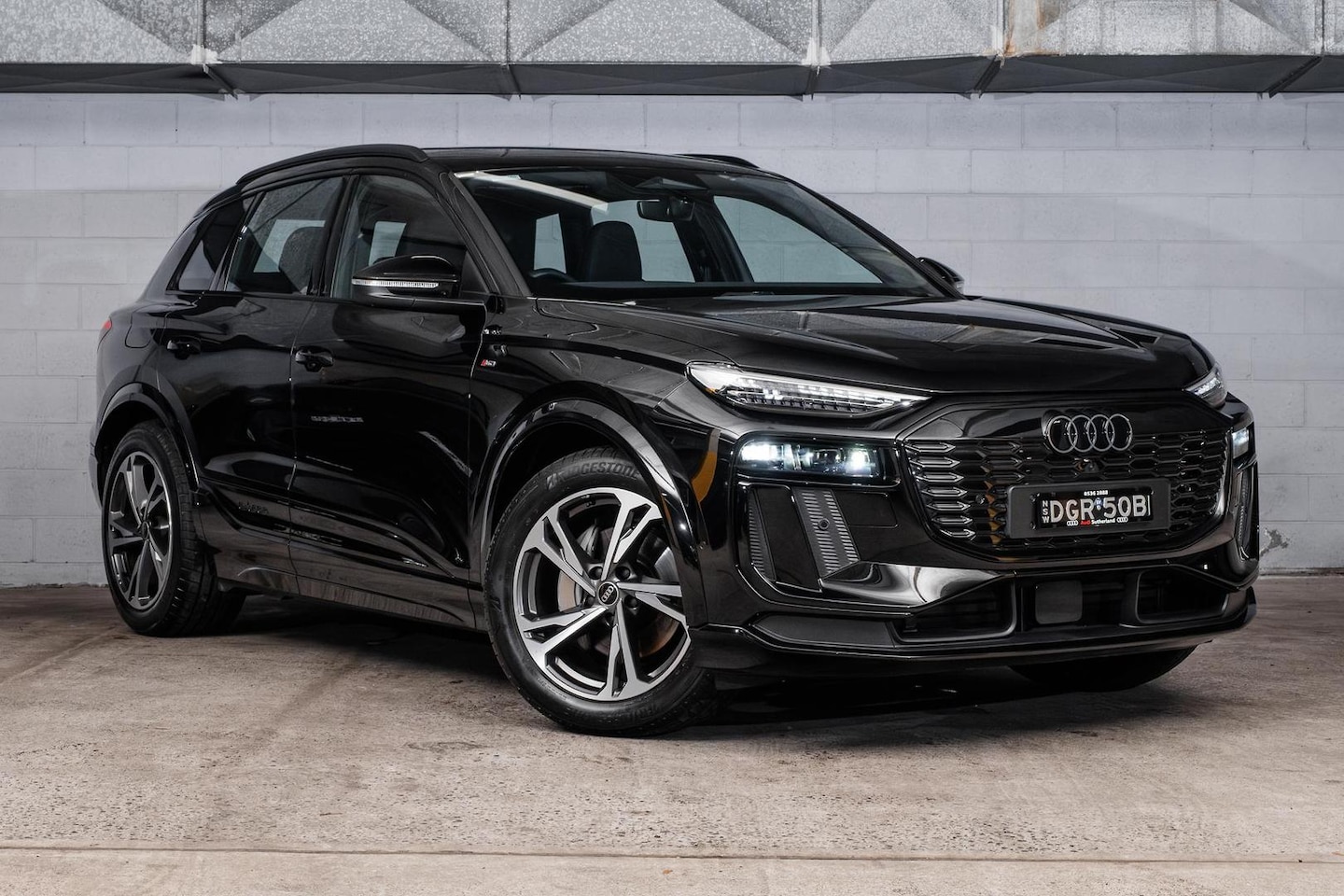 Image about Audi Q6 SUV e-tron e-tron quattro