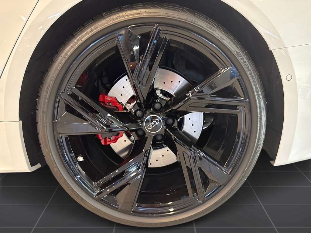 Bild som visar Audi RS 6 Avant RS 6 Avant performance 630 hk tiptronic - för mer information kontakta din Audi Partner