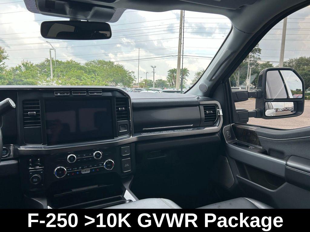 2024 Ford F-250 Super Duty Lariat - Photo 11