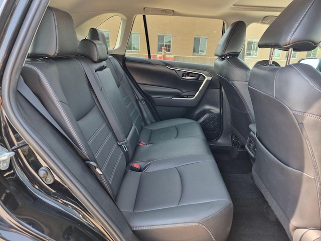 2022 Toyota RAV4 XLE Premium - Photo 17