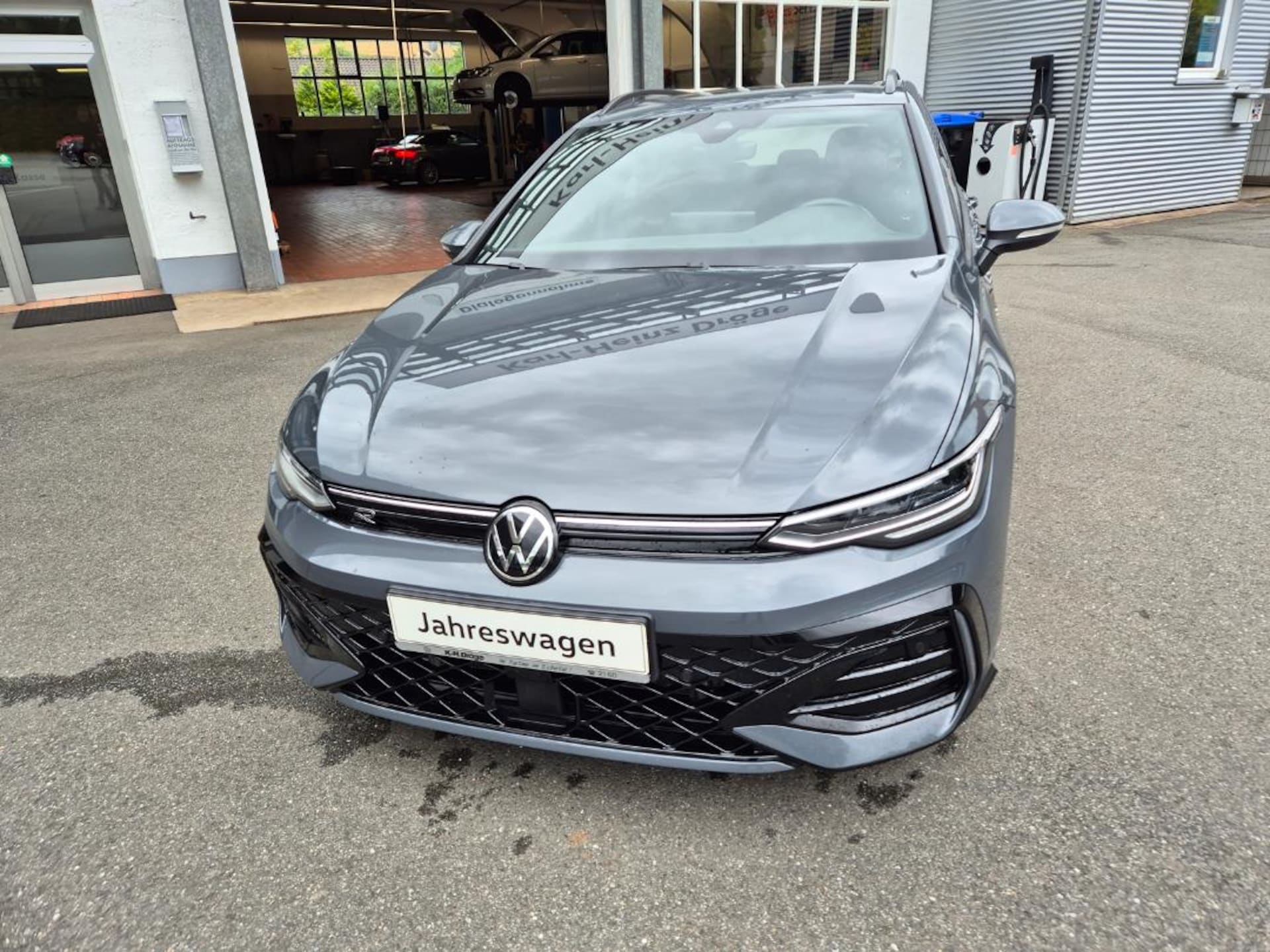 Volkswagen Golf Variant R-Line