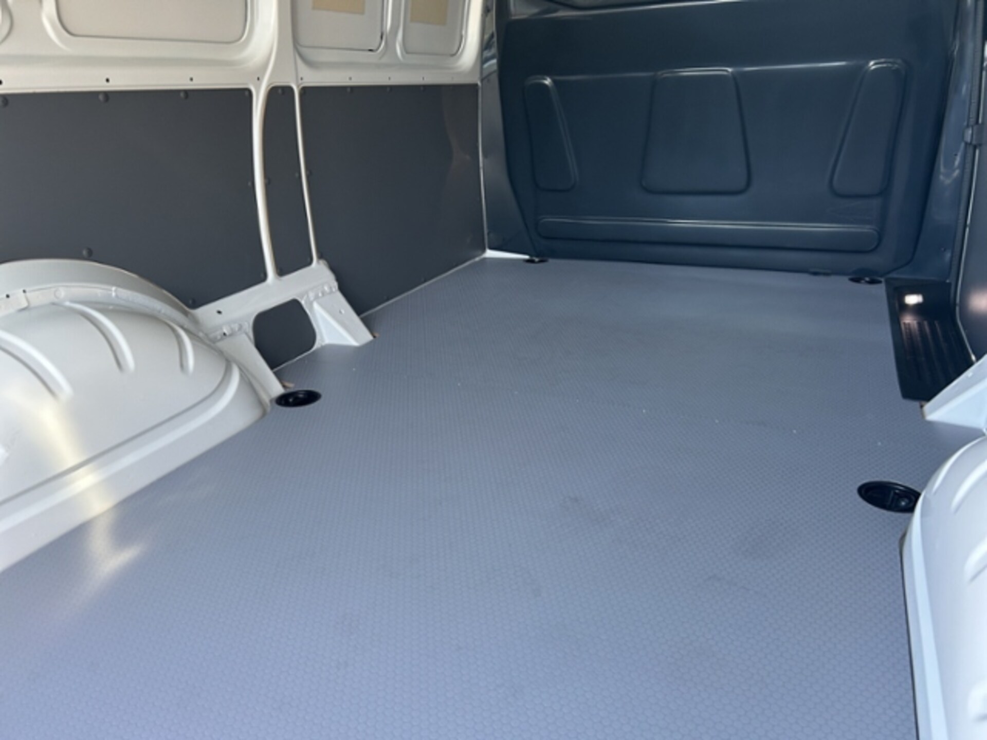 Volkswagen T6.1 Transporter Kasten langer Radstand