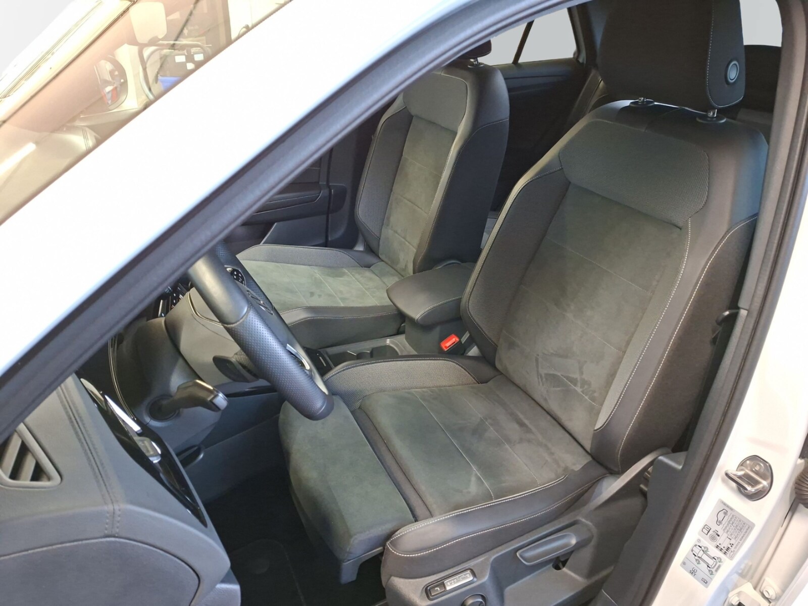 Volkswagen T-Roc – Bild 11